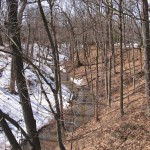 North shore ravines Along with Lake Michigan, the most interesting geological feature on the North Shore are the many wooded ravines that run toward the lake.